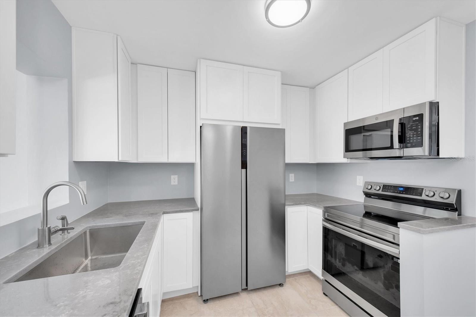 Image 16 of 51 For 9020 Gulf Boulevard
