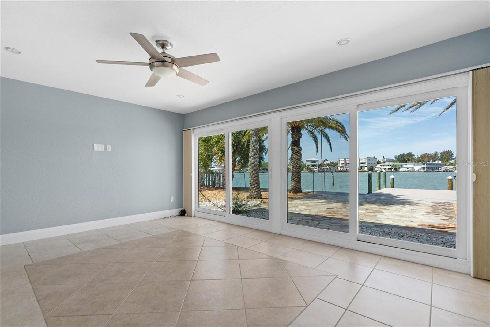 Image 18 of 51 For 9020 Gulf Boulevard