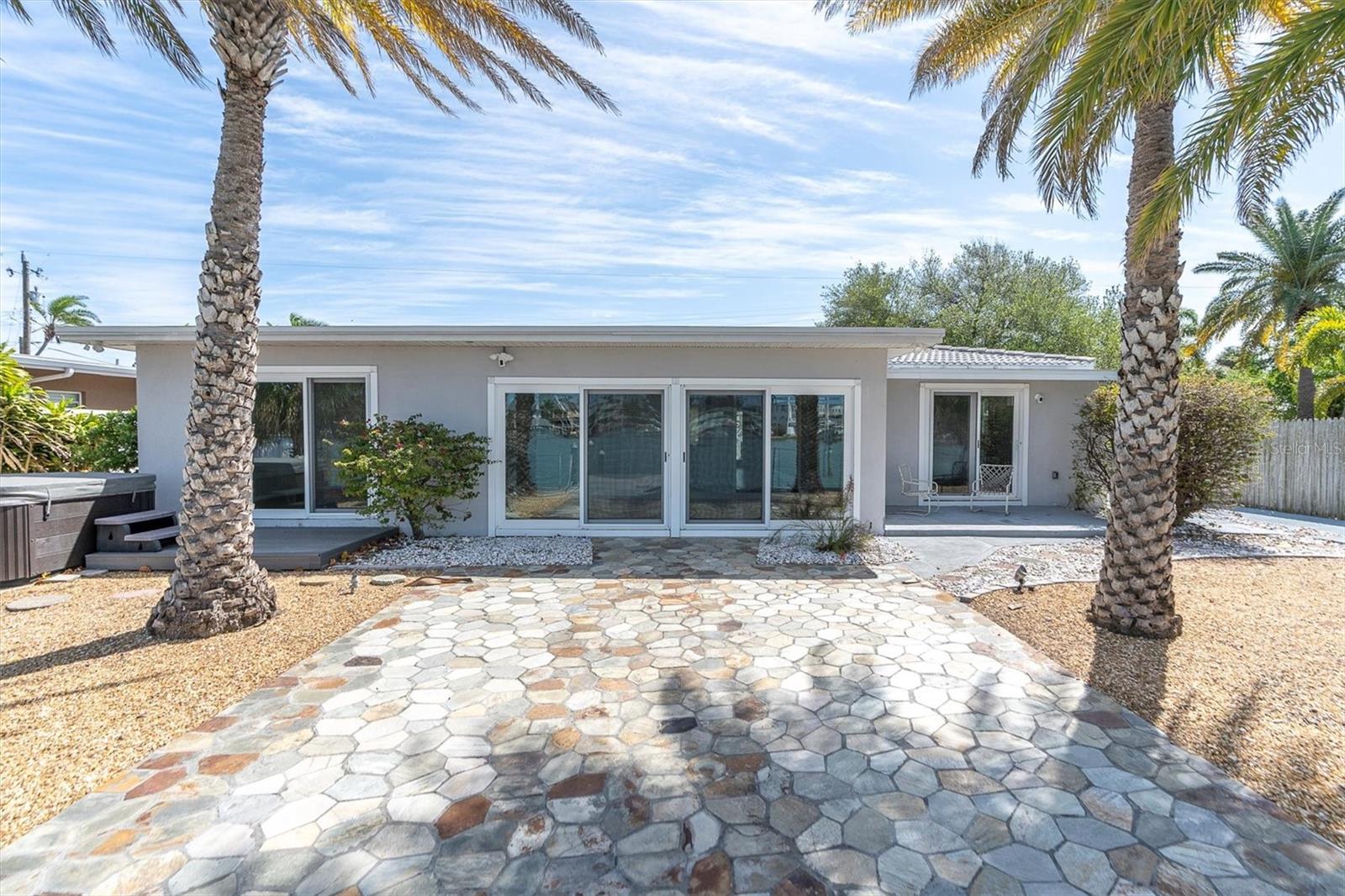 Image 43 of 51 For 9020 Gulf Boulevard