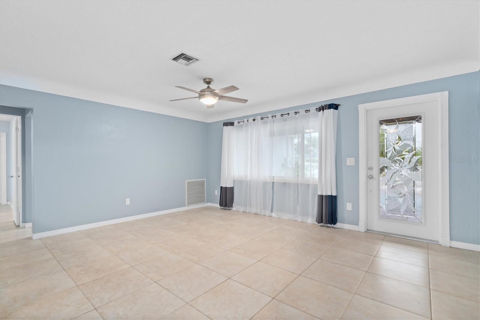 Image 5 of 51 For 9020 Gulf Boulevard