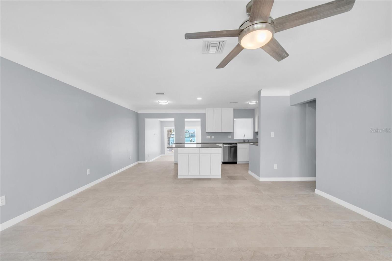 Image 7 of 51 For 9020 Gulf Boulevard