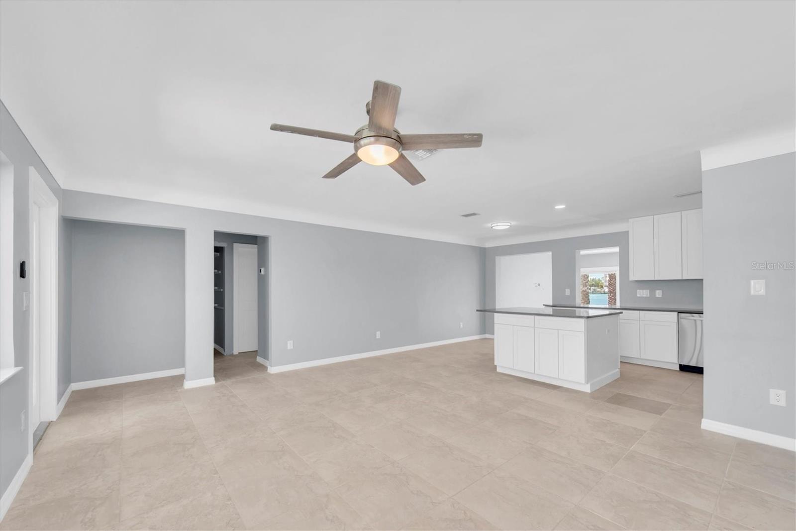 Image 8 of 51 For 9020 Gulf Boulevard