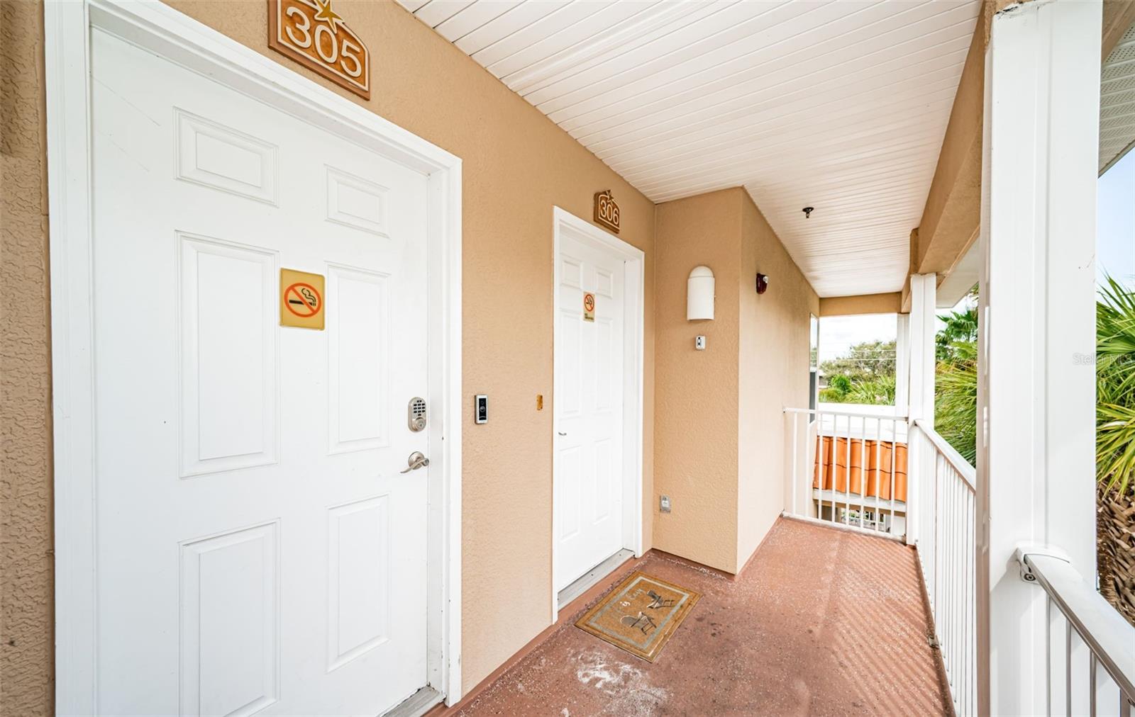 Image 11 of 68 For 1912 Gulf Boulevard 305