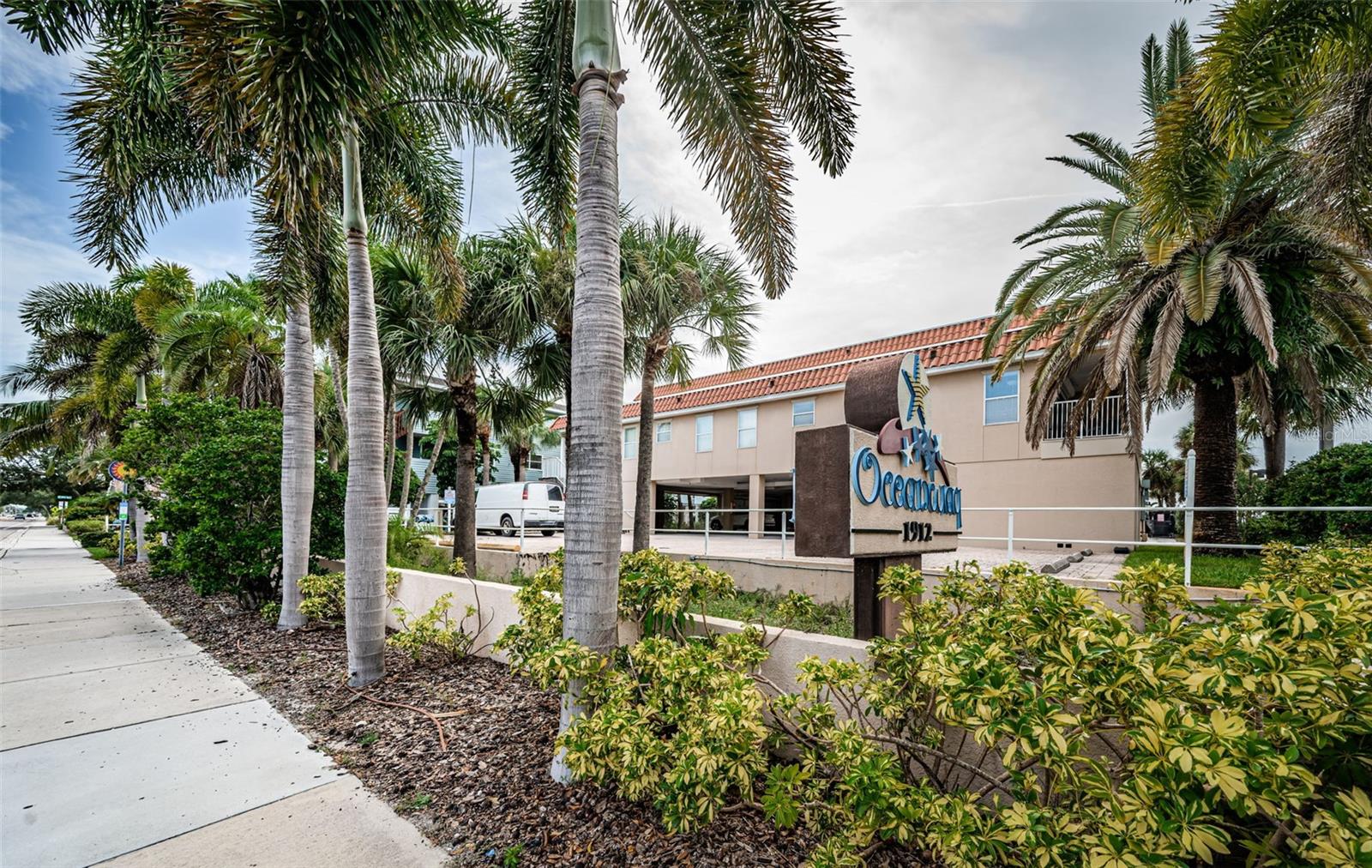 Image 3 of 68 For 1912 Gulf Boulevard 305