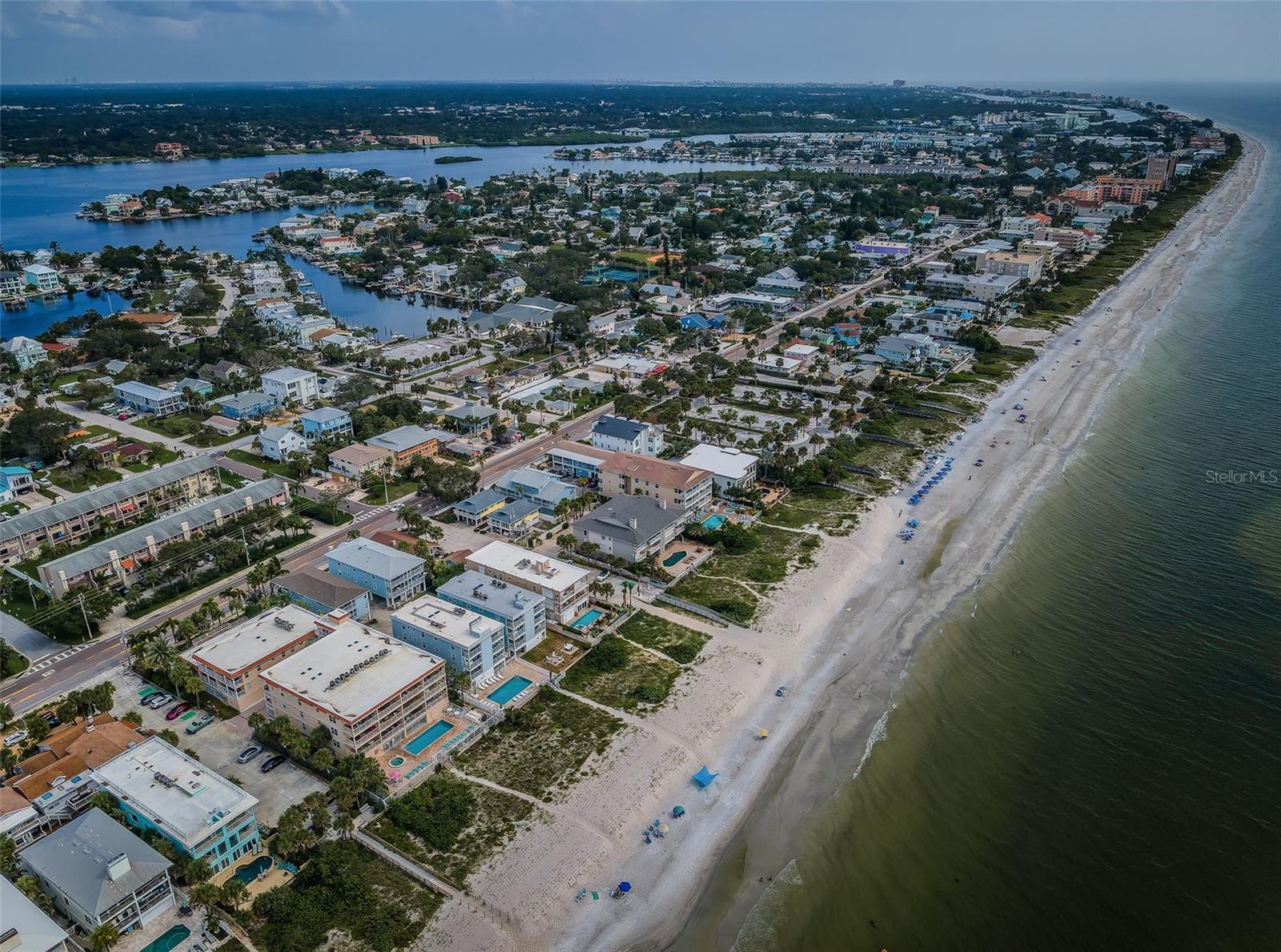 Image 60 of 68 For 1912 Gulf Boulevard 305