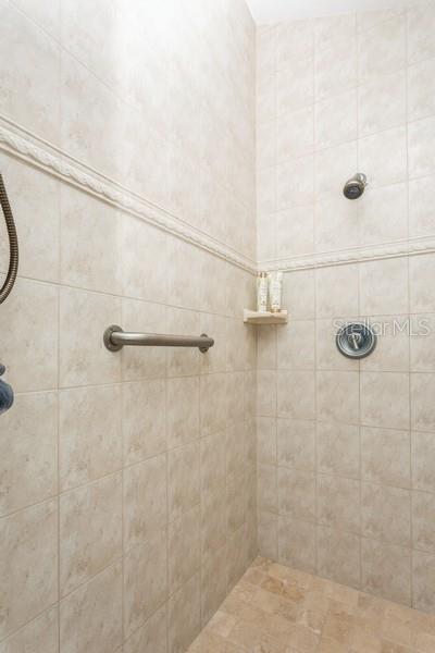 Image 13 of 49 For 3342 Waterford Drive
