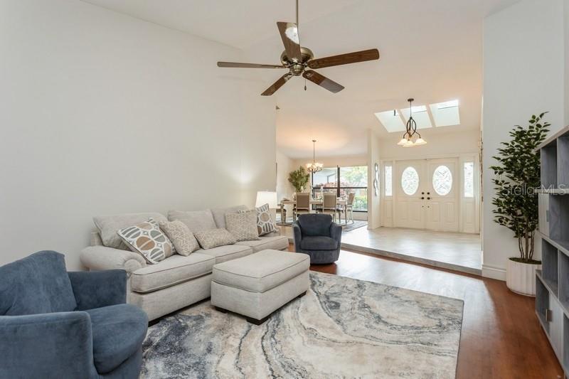 Image 5 of 49 For 3342 Waterford Drive