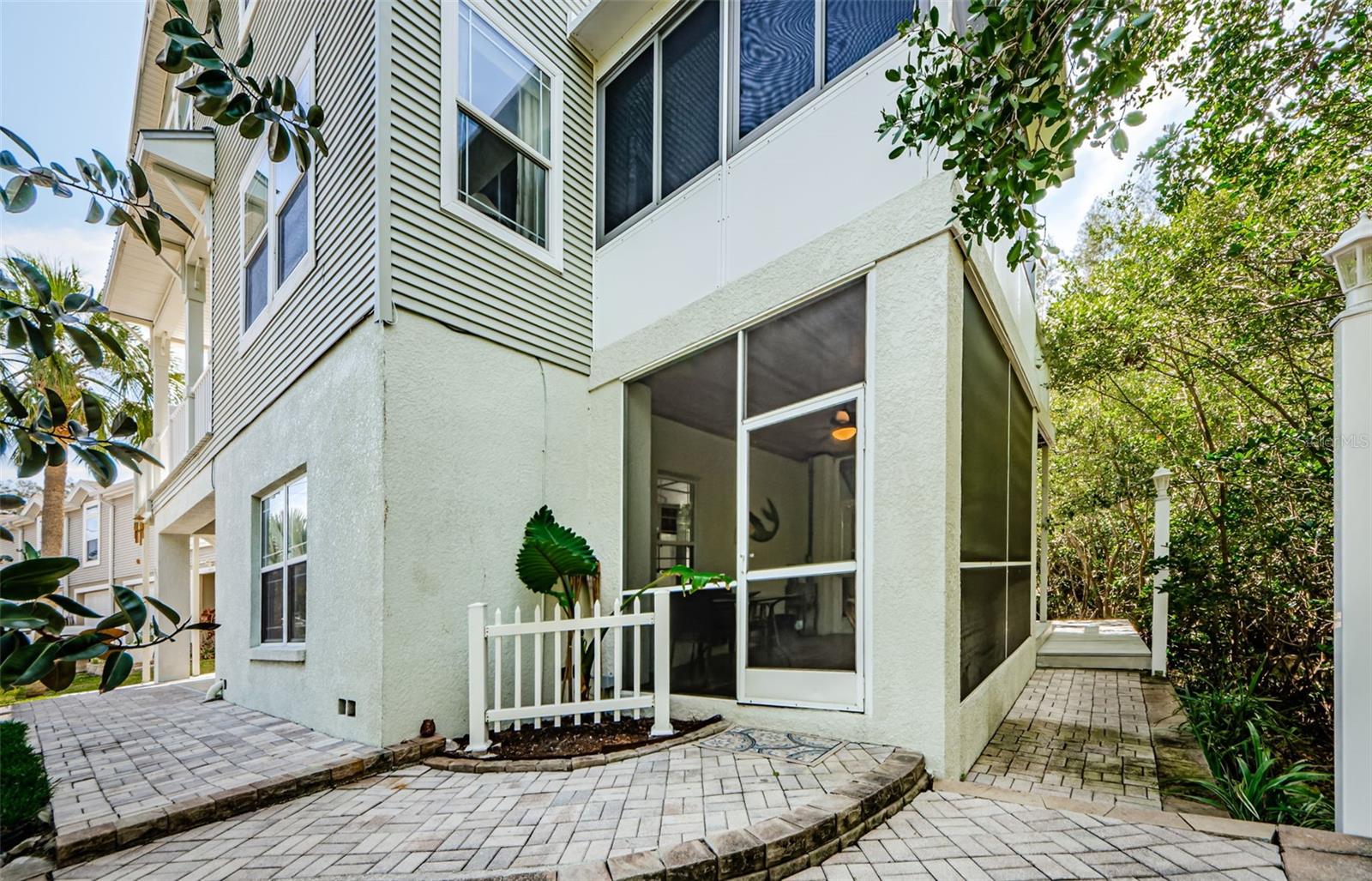 Image 3 of 66 For 4844 Anchorage Cove