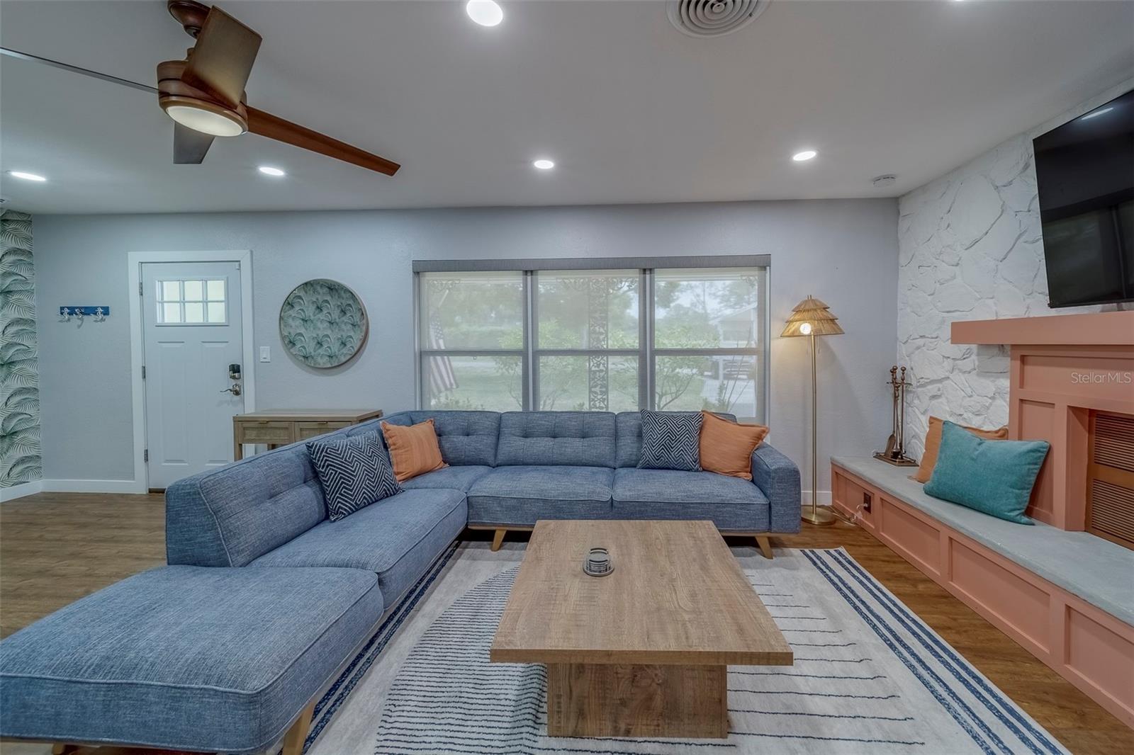 Image 10 of 77 For 1450 Palmetto Street