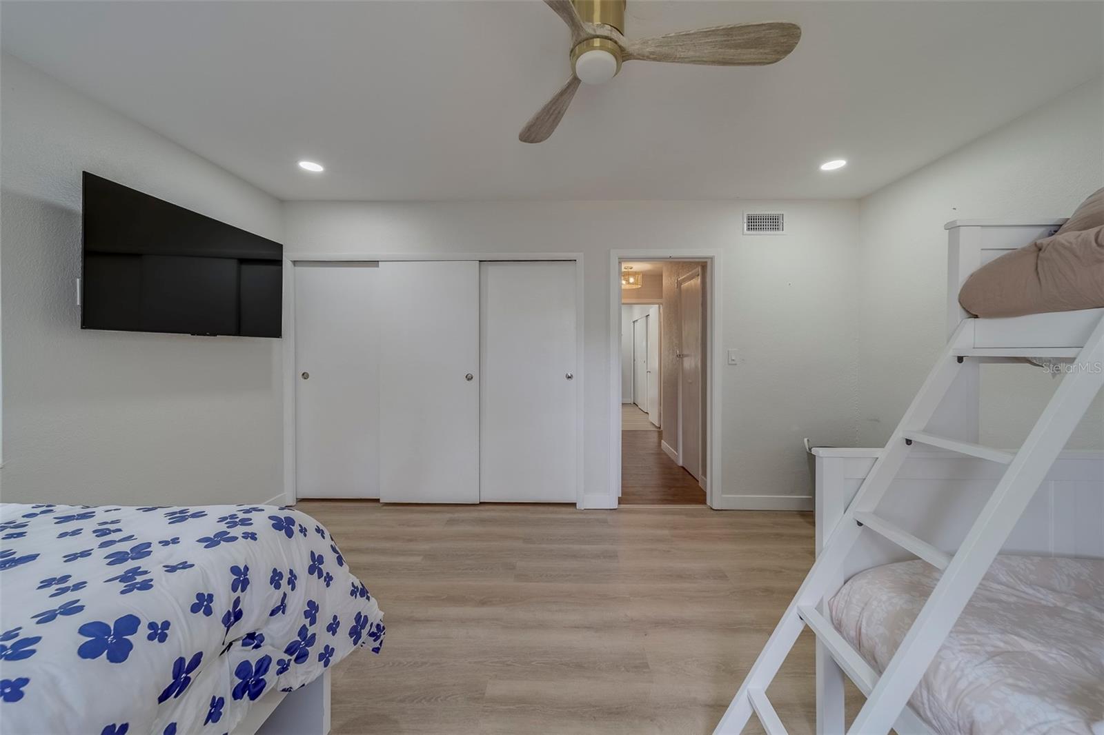 Image 39 of 77 For 1450 Palmetto Street
