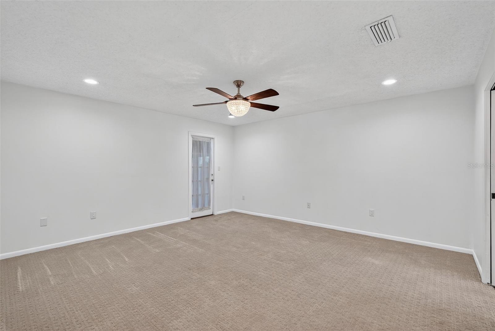 Image 42 of 59 For 1524 New Jersey Oaks Court