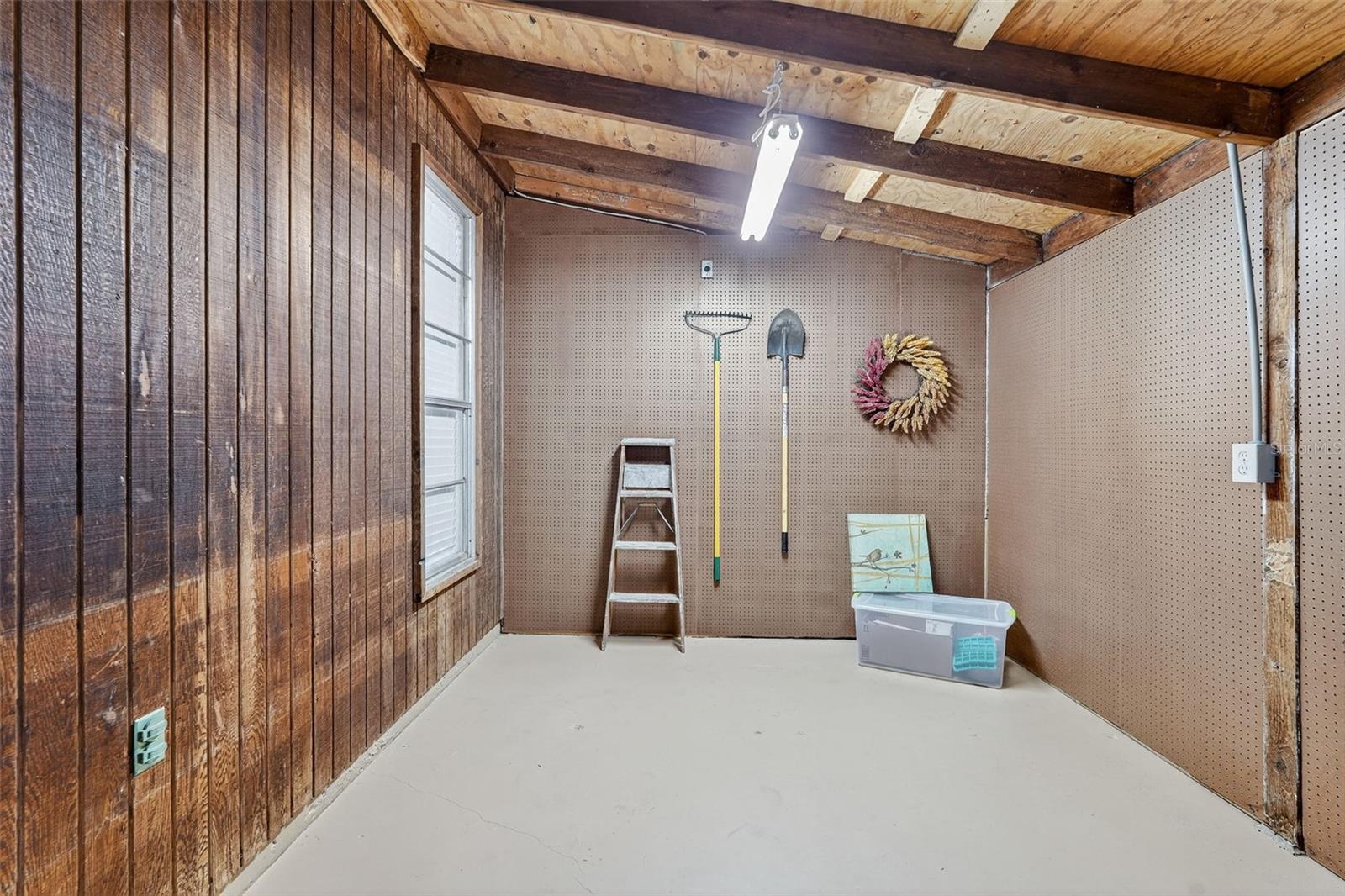 Image 54 of 59 For 1524 New Jersey Oaks Court