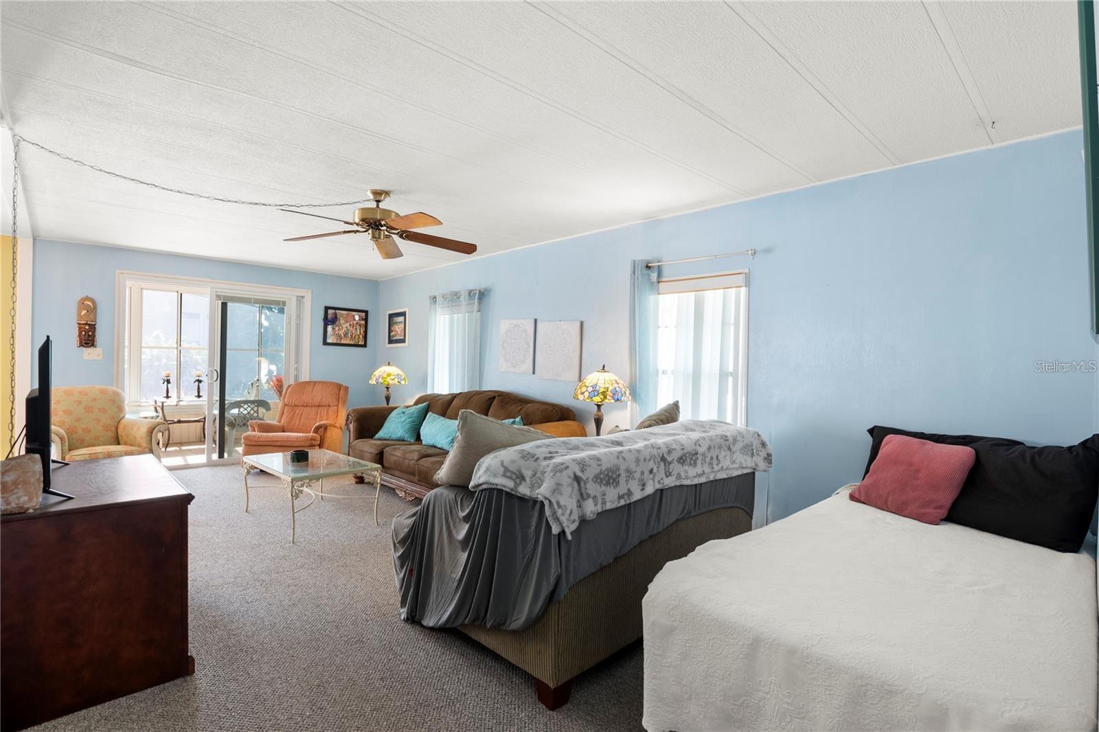 Image 11 of 31 For 12501 Ulmerton Road 89
