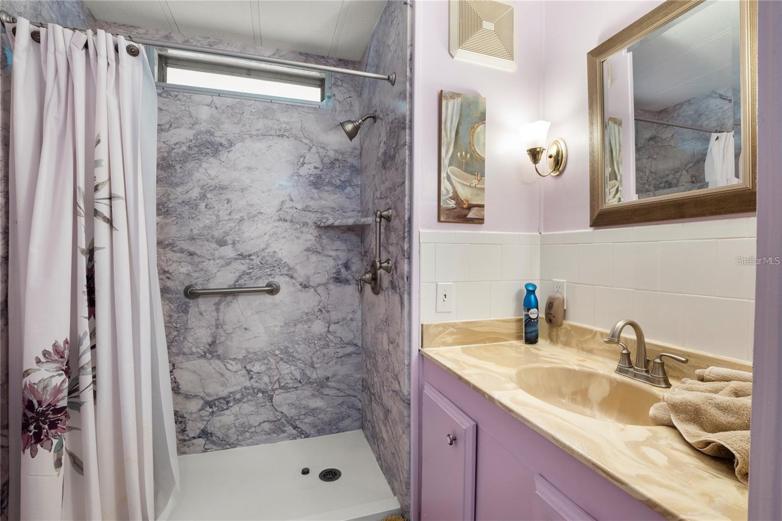 Image 21 of 31 For 12501 Ulmerton Road 89