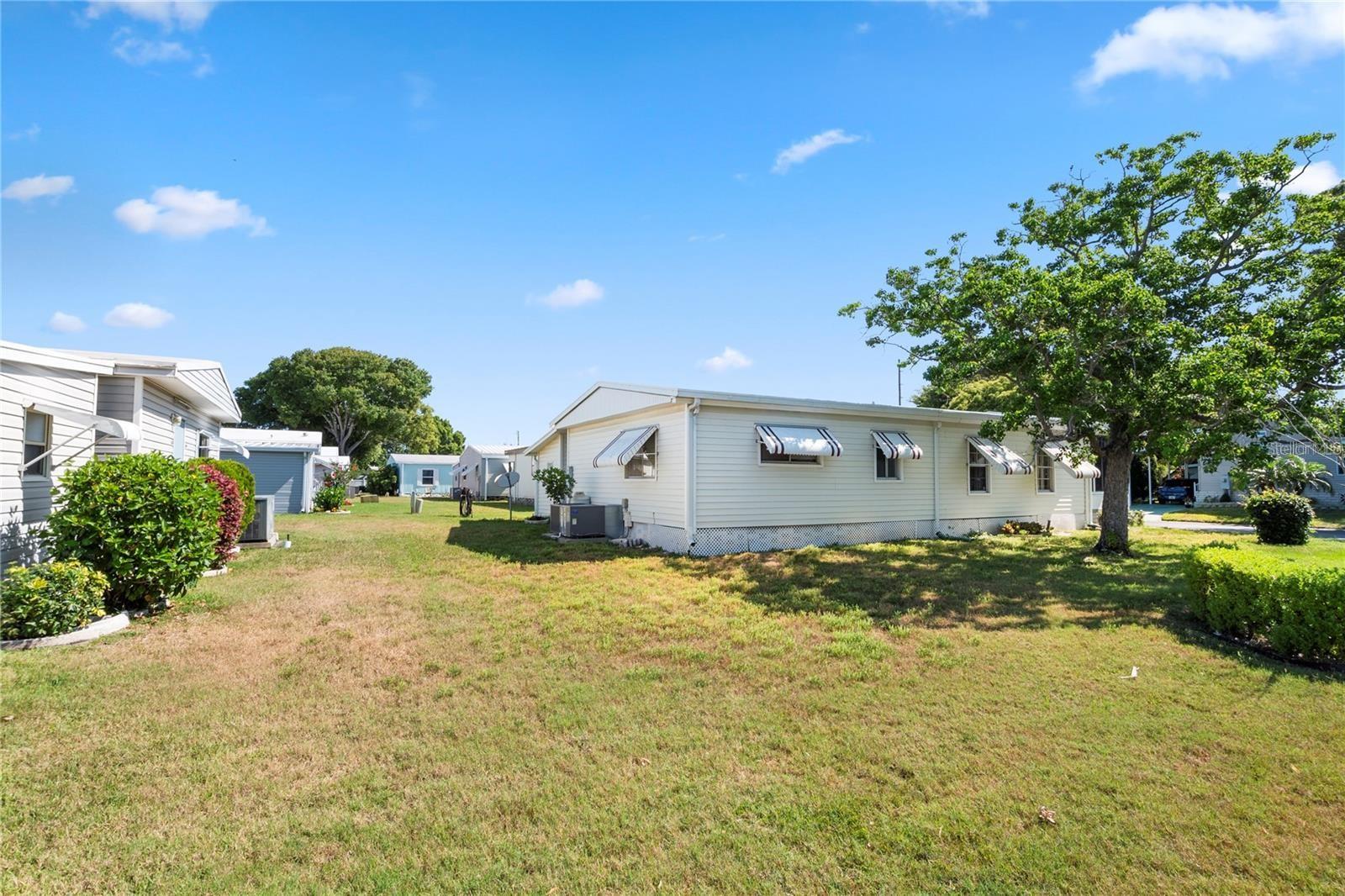 Image 30 of 31 For 12501 Ulmerton Road 89