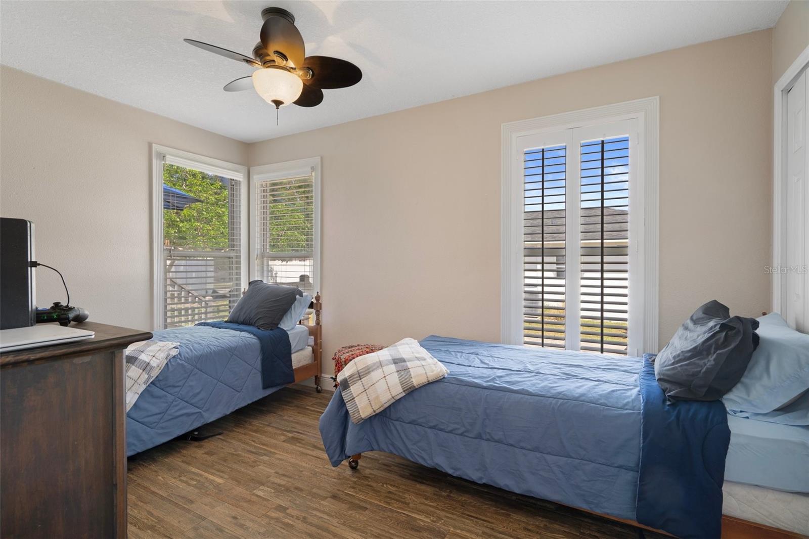 Listing photo id 33 for 1209 Adalee Street