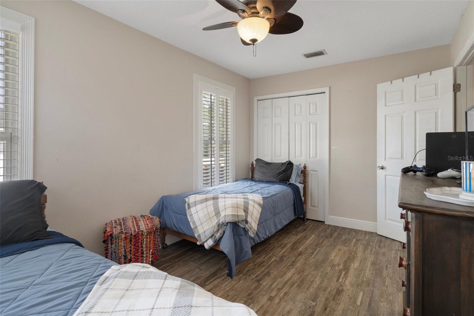 Listing photo id 34 for 1209 Adalee Street