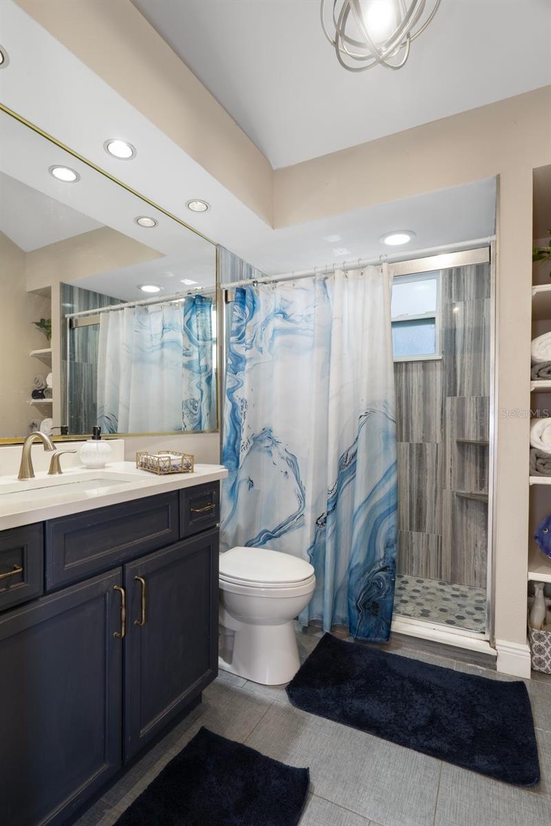 Listing photo id 37 for 1209 Adalee Street