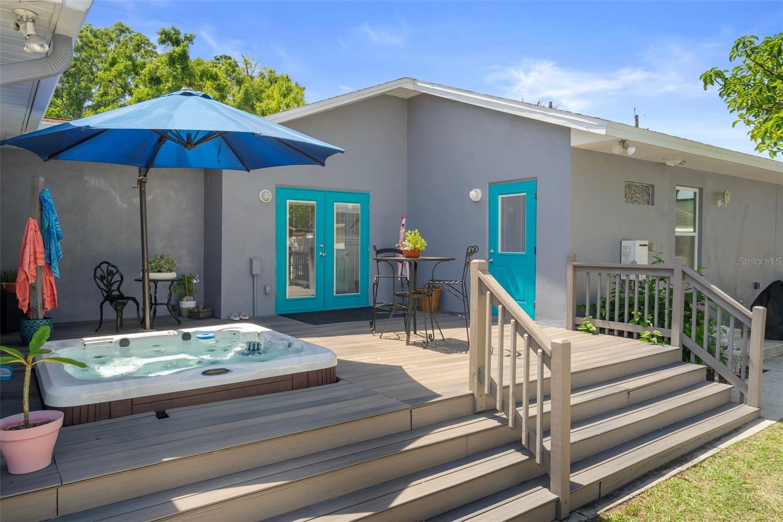 Listing photo id 41 for 1209 Adalee Street