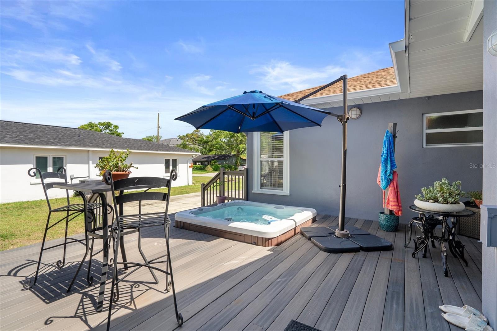 Listing photo id 42 for 1209 Adalee Street