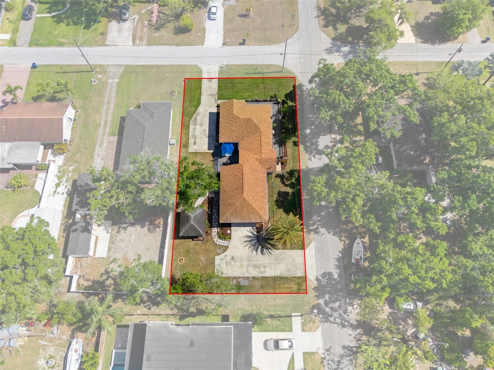 Listing photo id 62 for 1209 Adalee Street