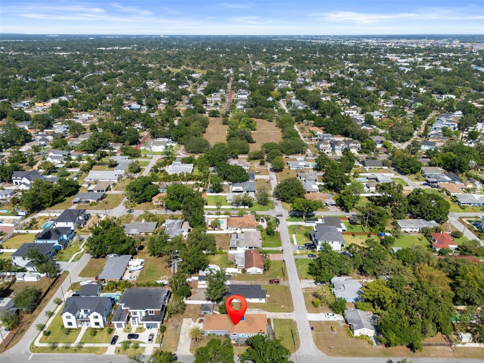 Listing photo id 67 for 1209 Adalee Street