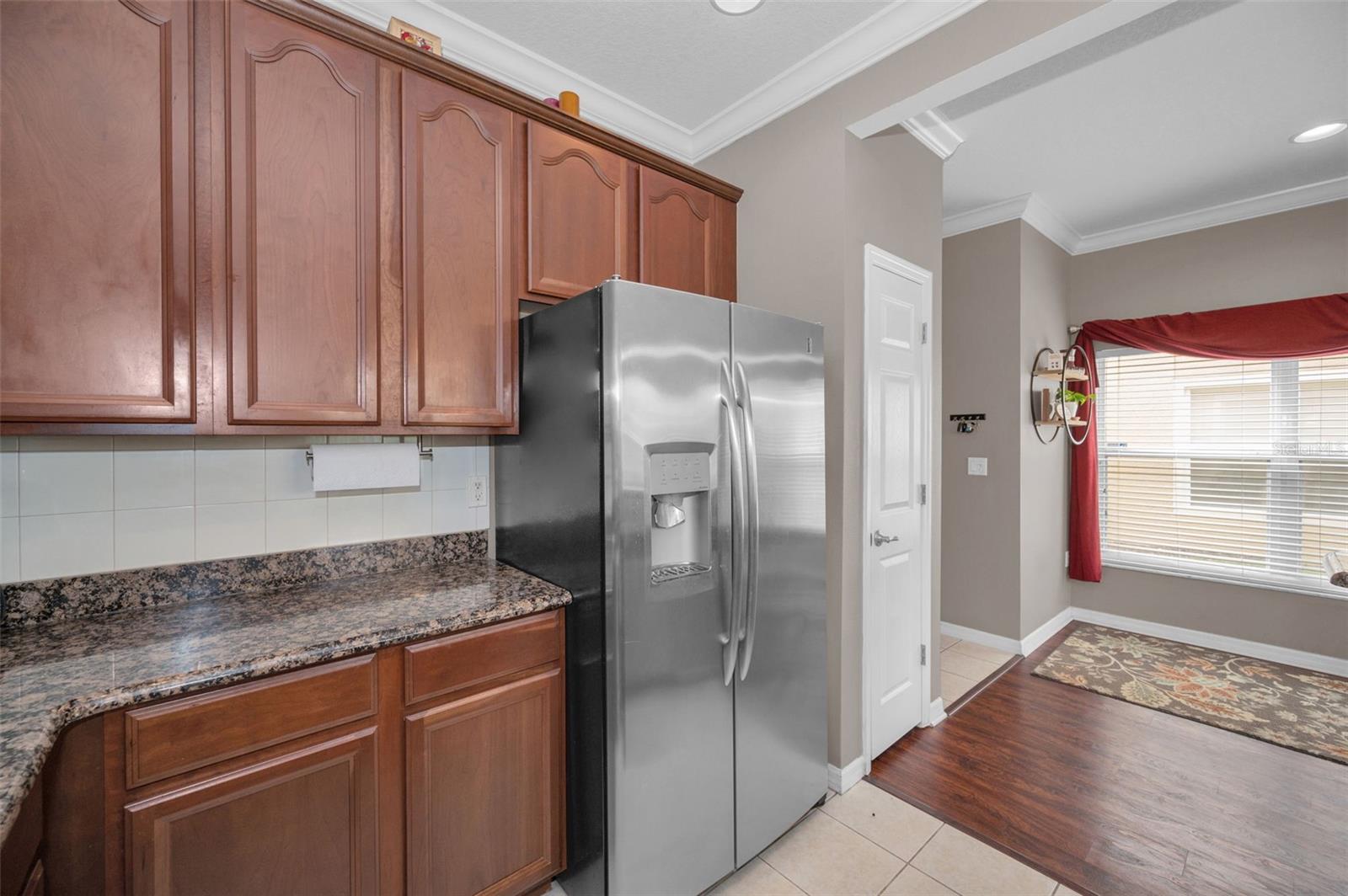 Listing photo id 15 for 6902 47th Lane N
