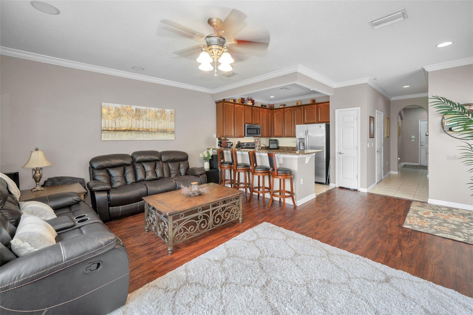 Listing photo id 0 for 6902 47th Lane N