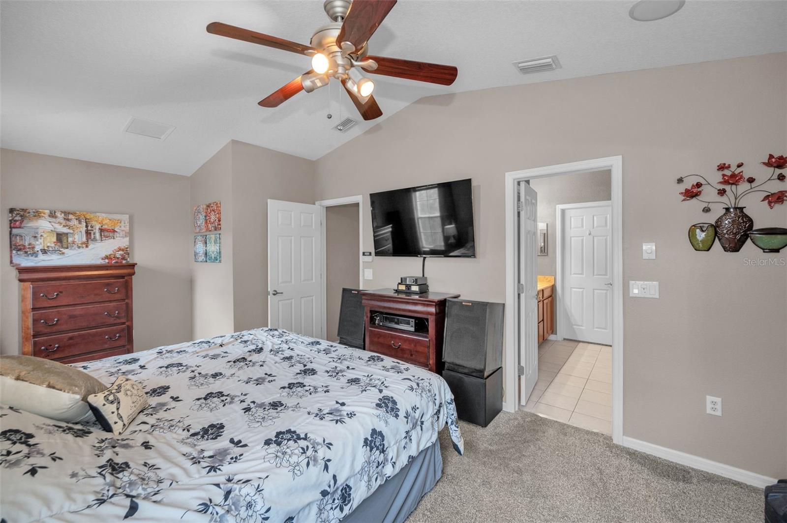Listing photo id 22 for 6902 47th Lane N