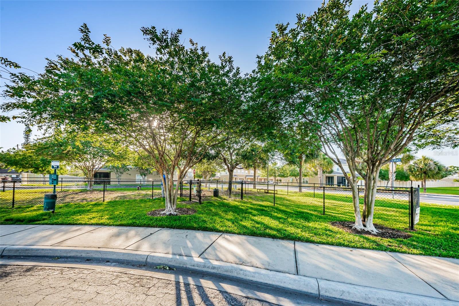 Listing photo id 40 for 6902 47th Lane N