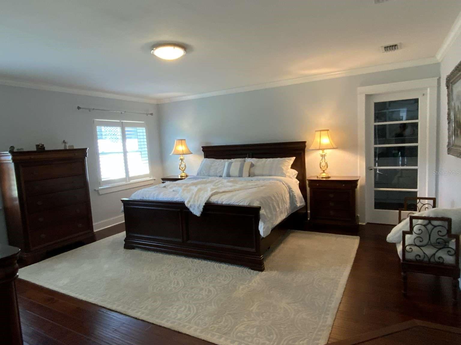 Listing photo id 8 for 209 Rosery Road