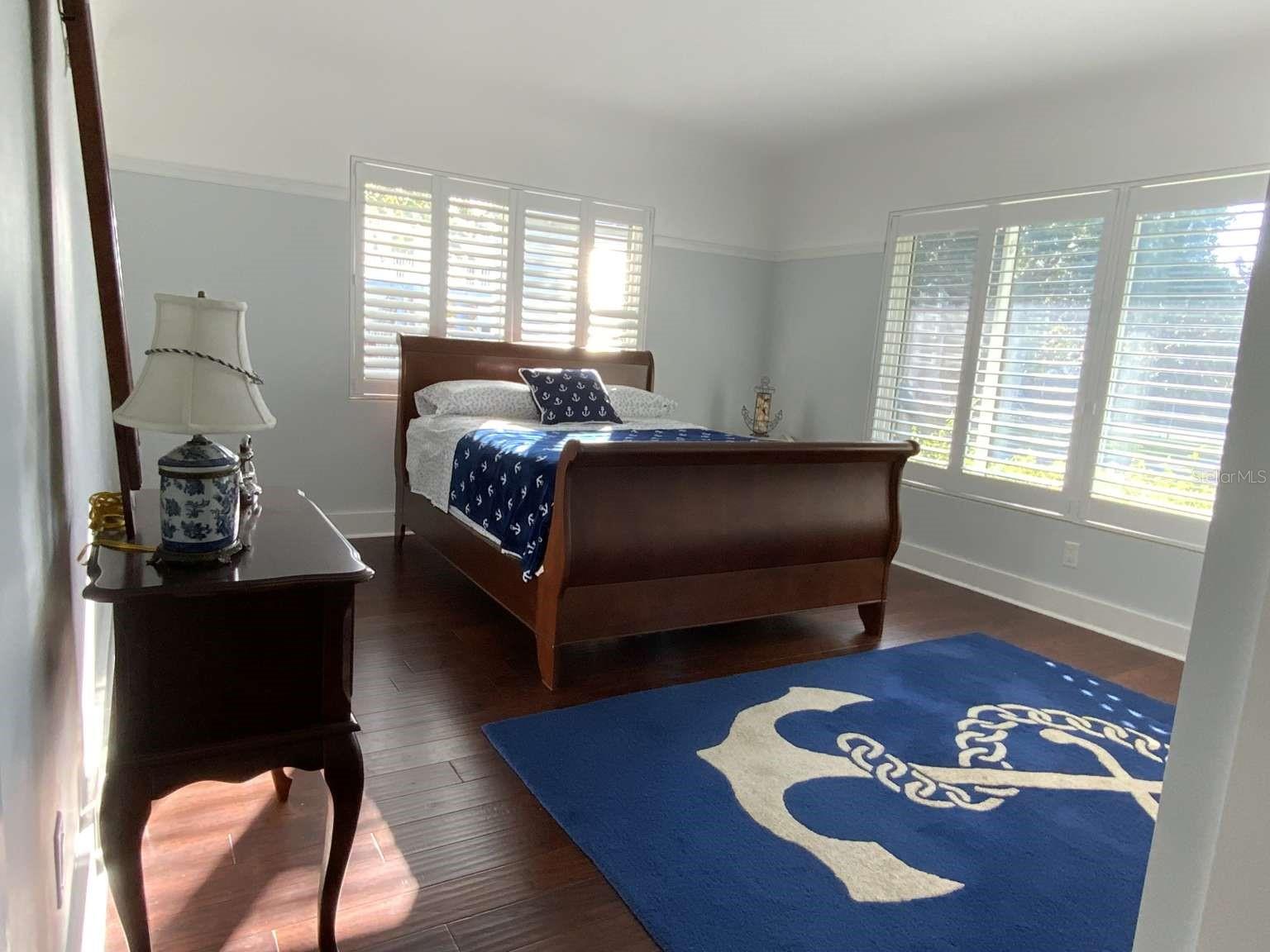 Listing photo id 14 for 209 Rosery Road