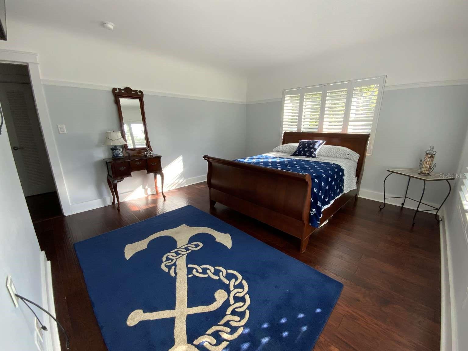 Listing photo id 15 for 209 Rosery Road