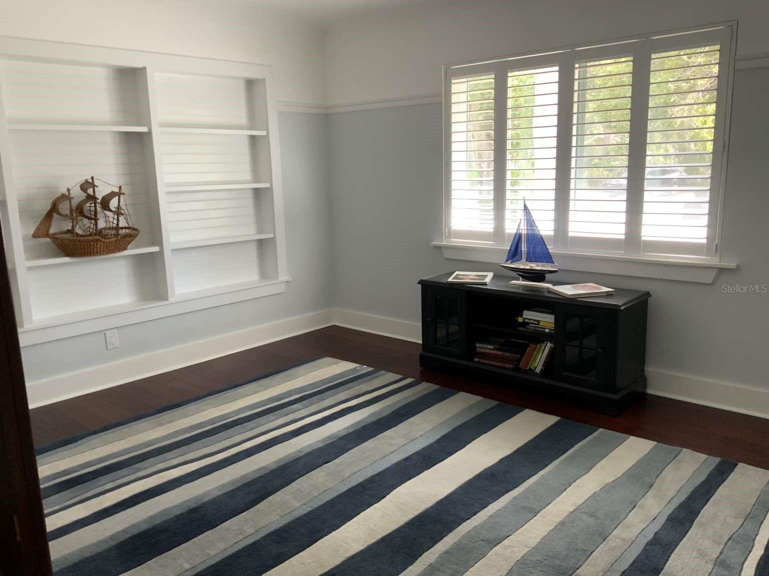 Listing photo id 18 for 209 Rosery Road