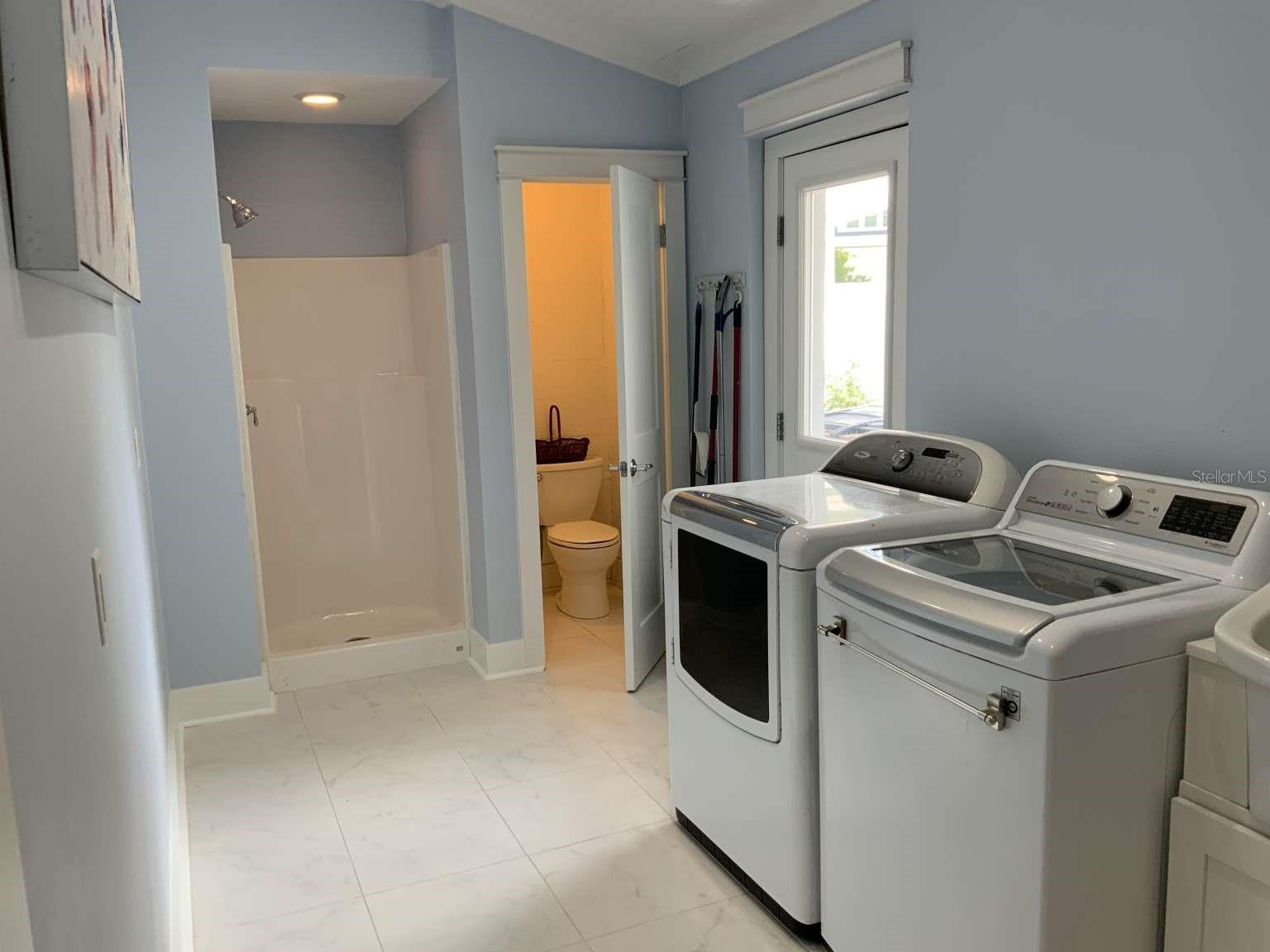 Listing photo id 21 for 209 Rosery Road