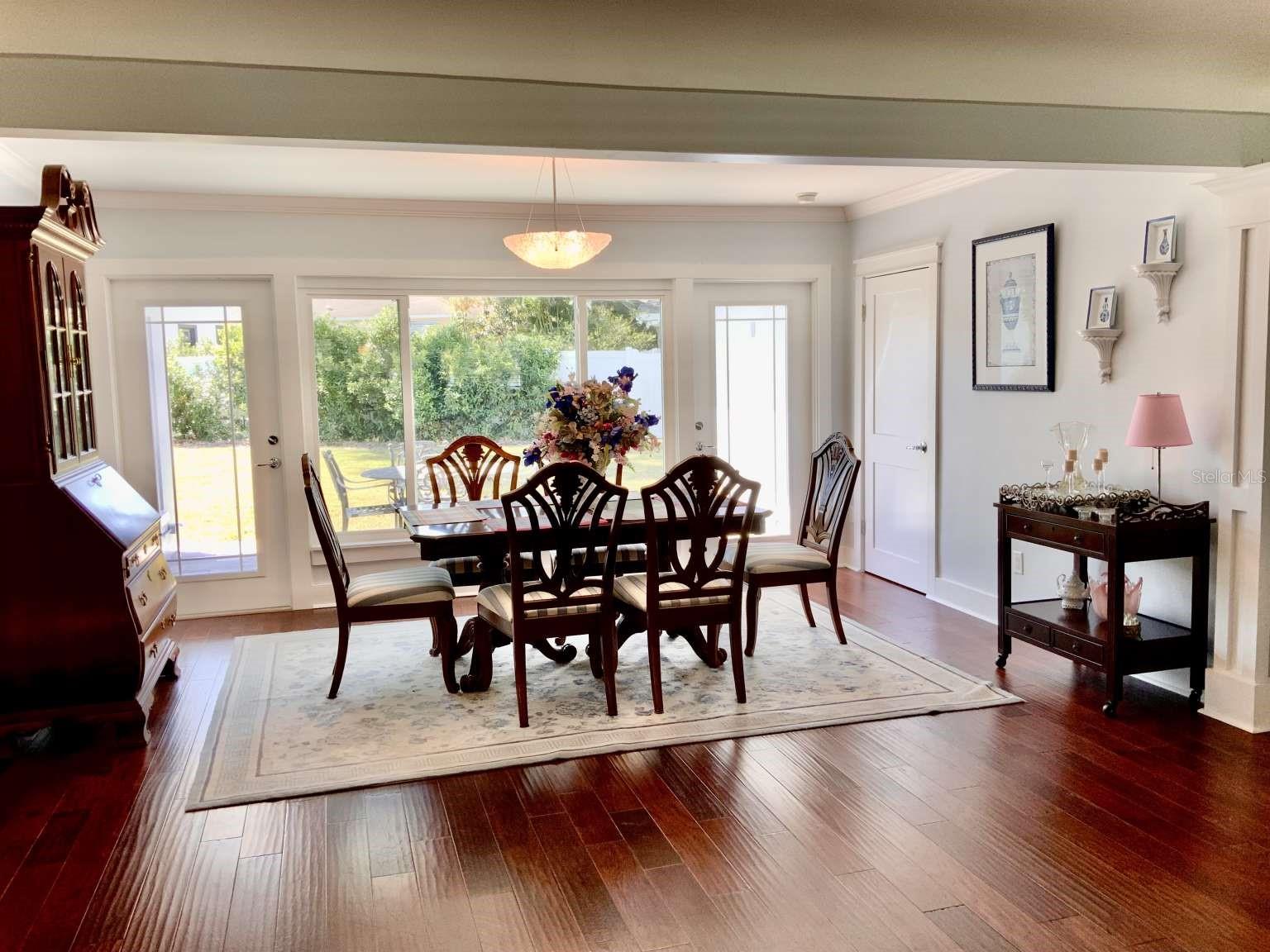 Listing photo id 7 for 209 Rosery Road
