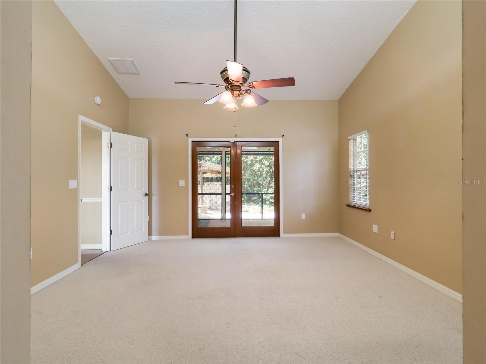 Image 12 of 28 For 994 Country Lake Circle