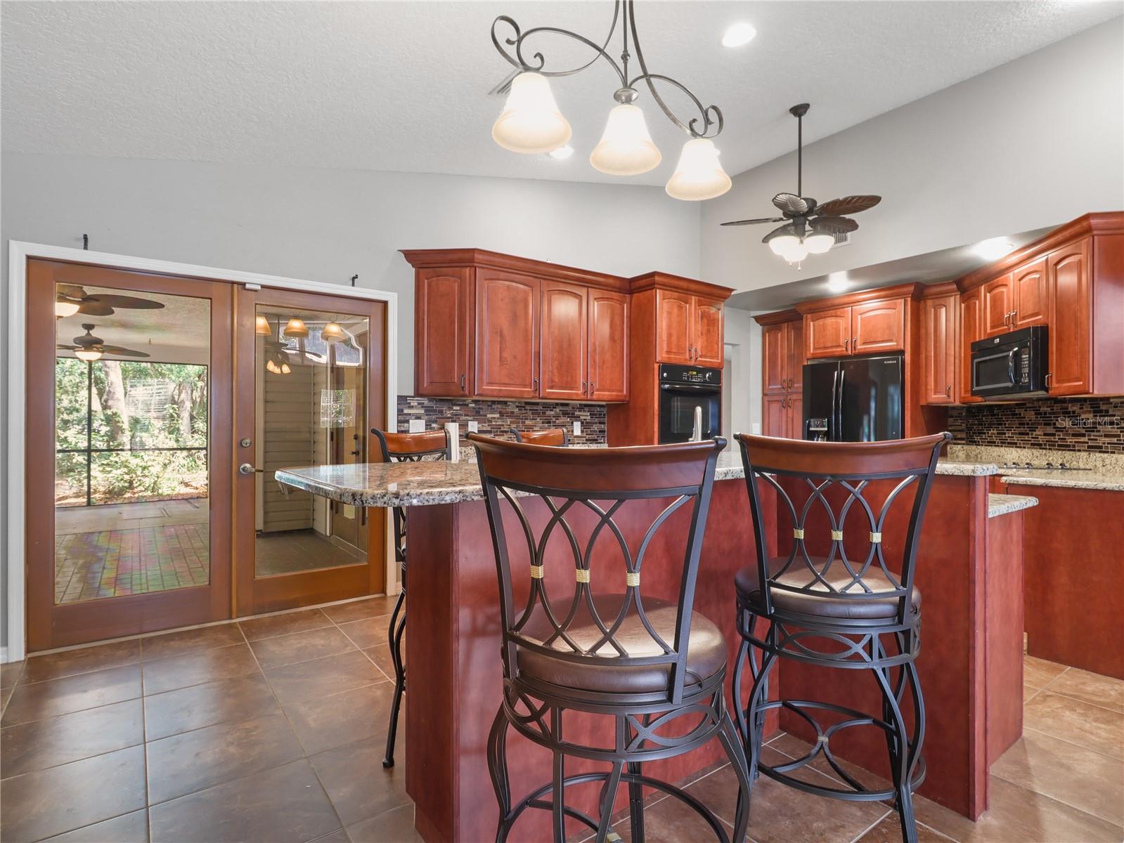 Image 5 of 28 For 994 Country Lake Circle