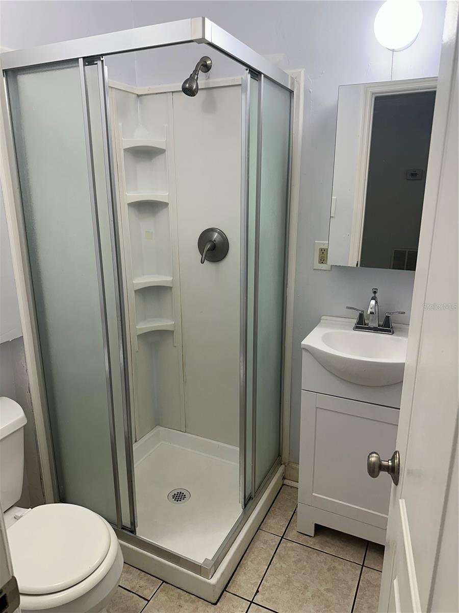 Image 21 of 39 For 122 19 Avenue N