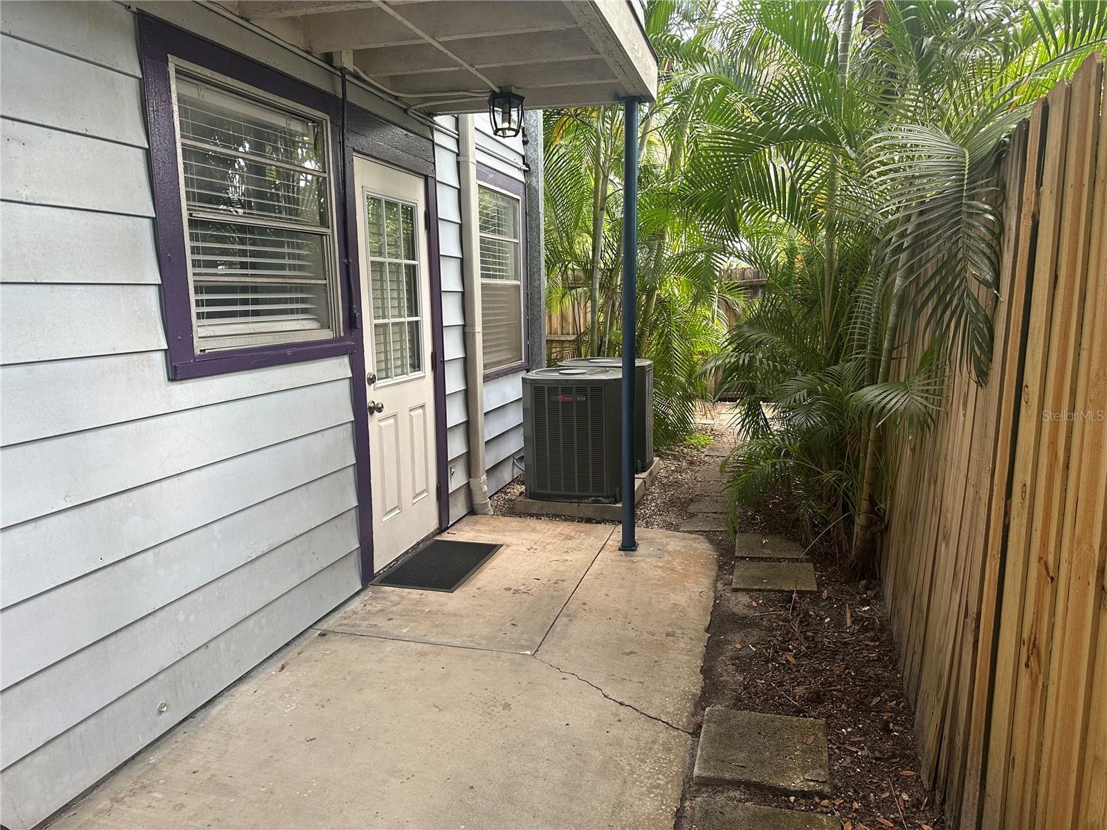 Image 22 of 39 For 122 19 Avenue N