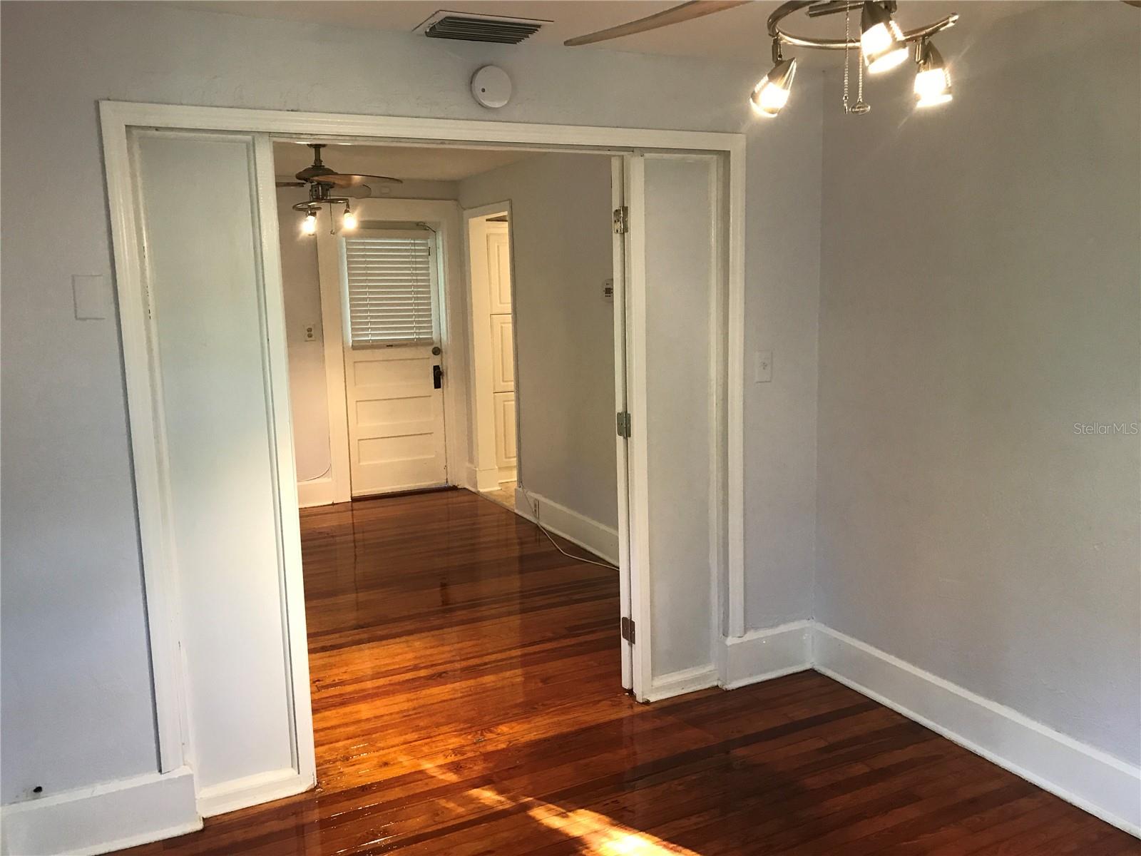 Image 24 of 39 For 122 19 Avenue N