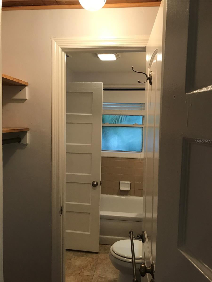 Image 26 of 39 For 122 19 Avenue N