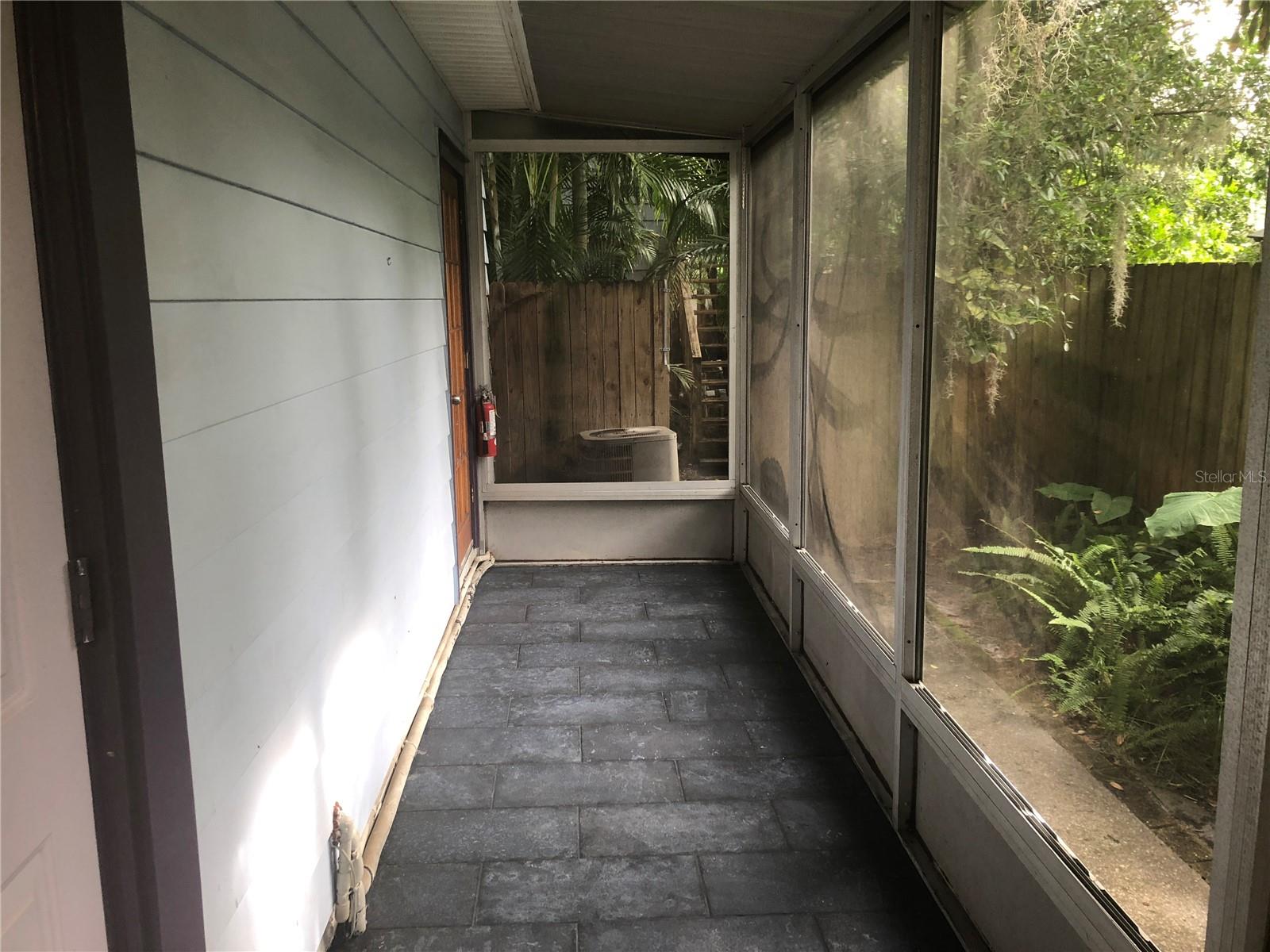 Image 3 of 39 For 122 19 Avenue N