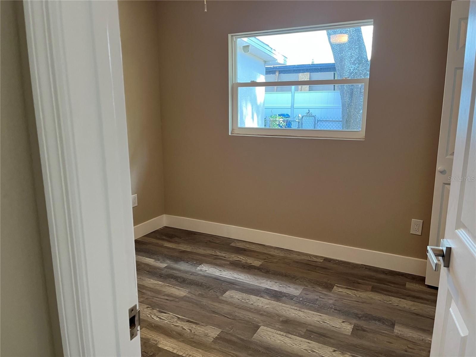 Image 16 of 28 For 10116 Highland Avenue