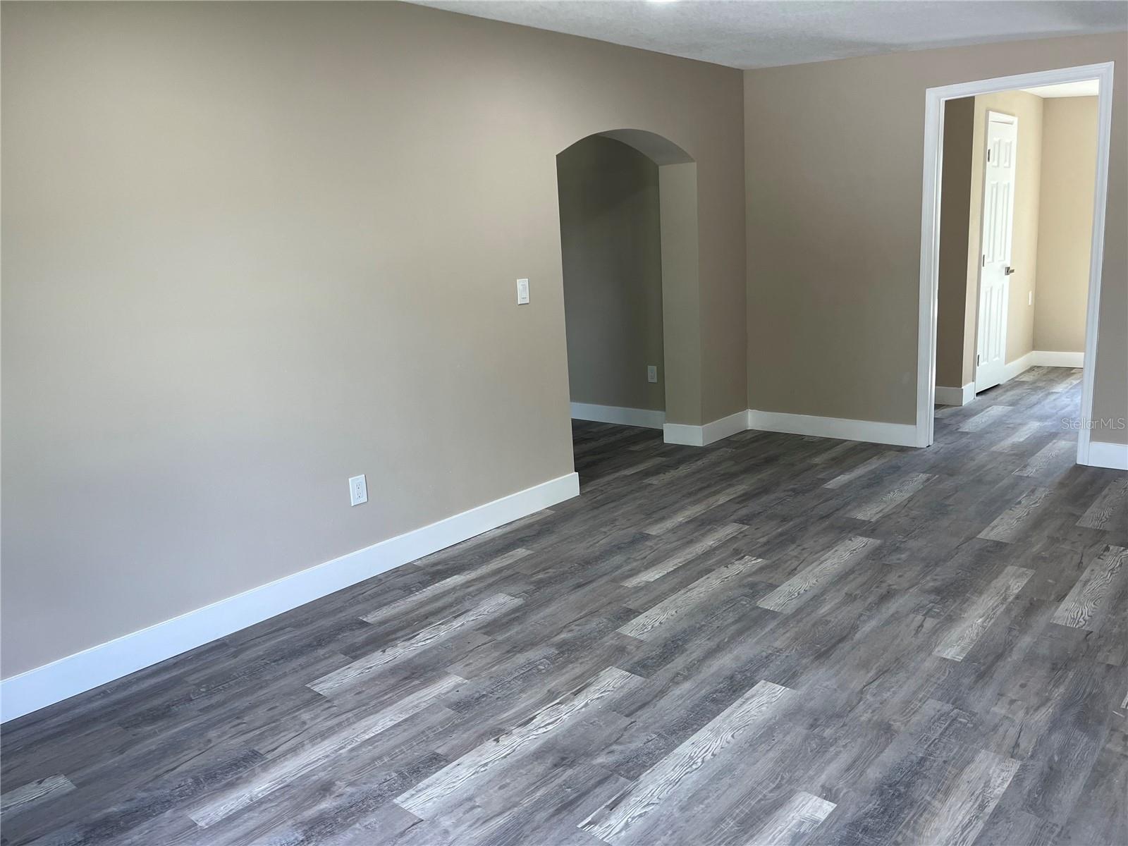 Image 5 of 28 For 10116 Highland Avenue