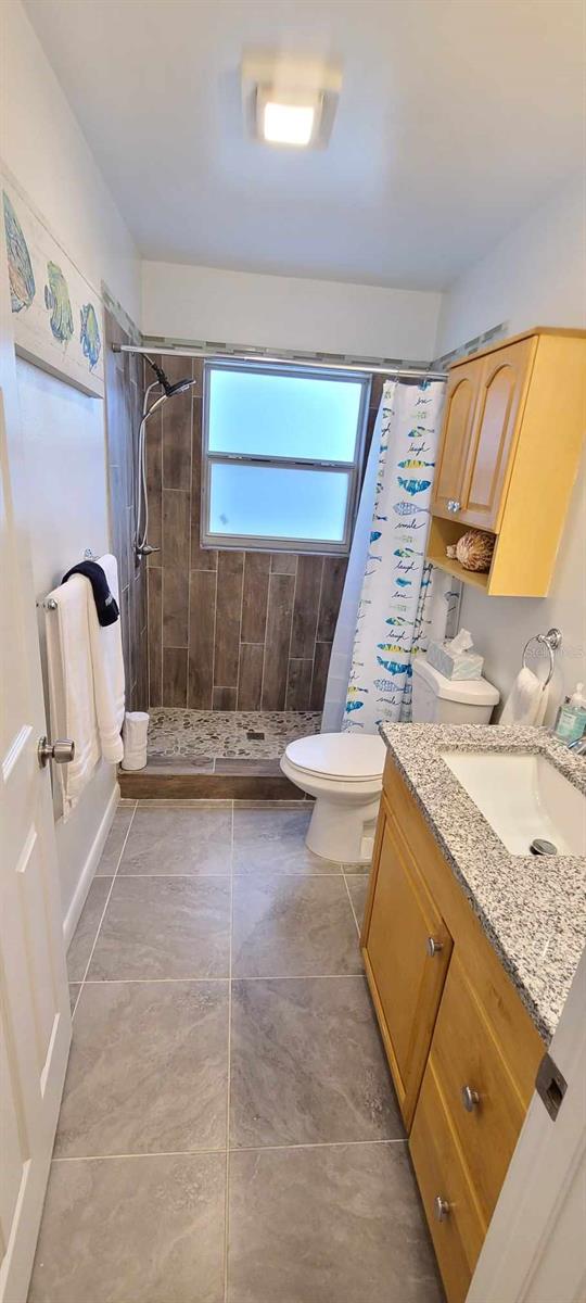 Listing photo id 20 for 2210 Irene Street