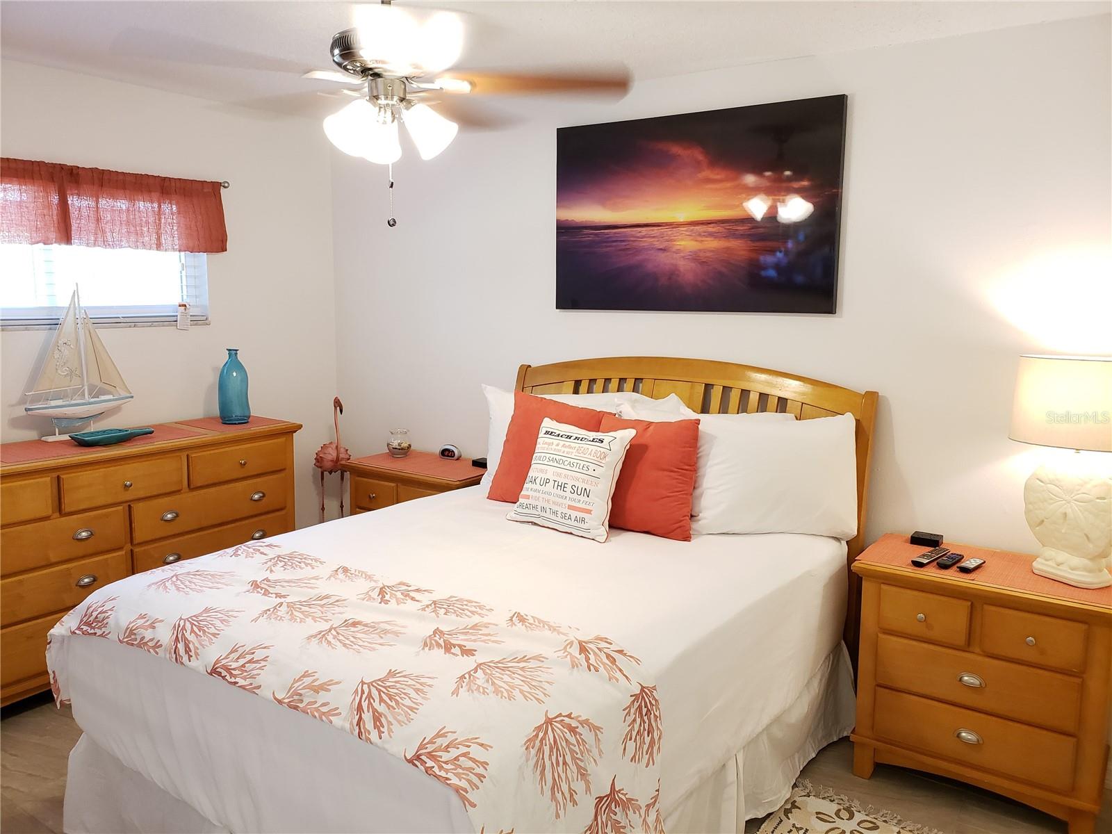 Listing photo id 79 for 2210 Irene Street