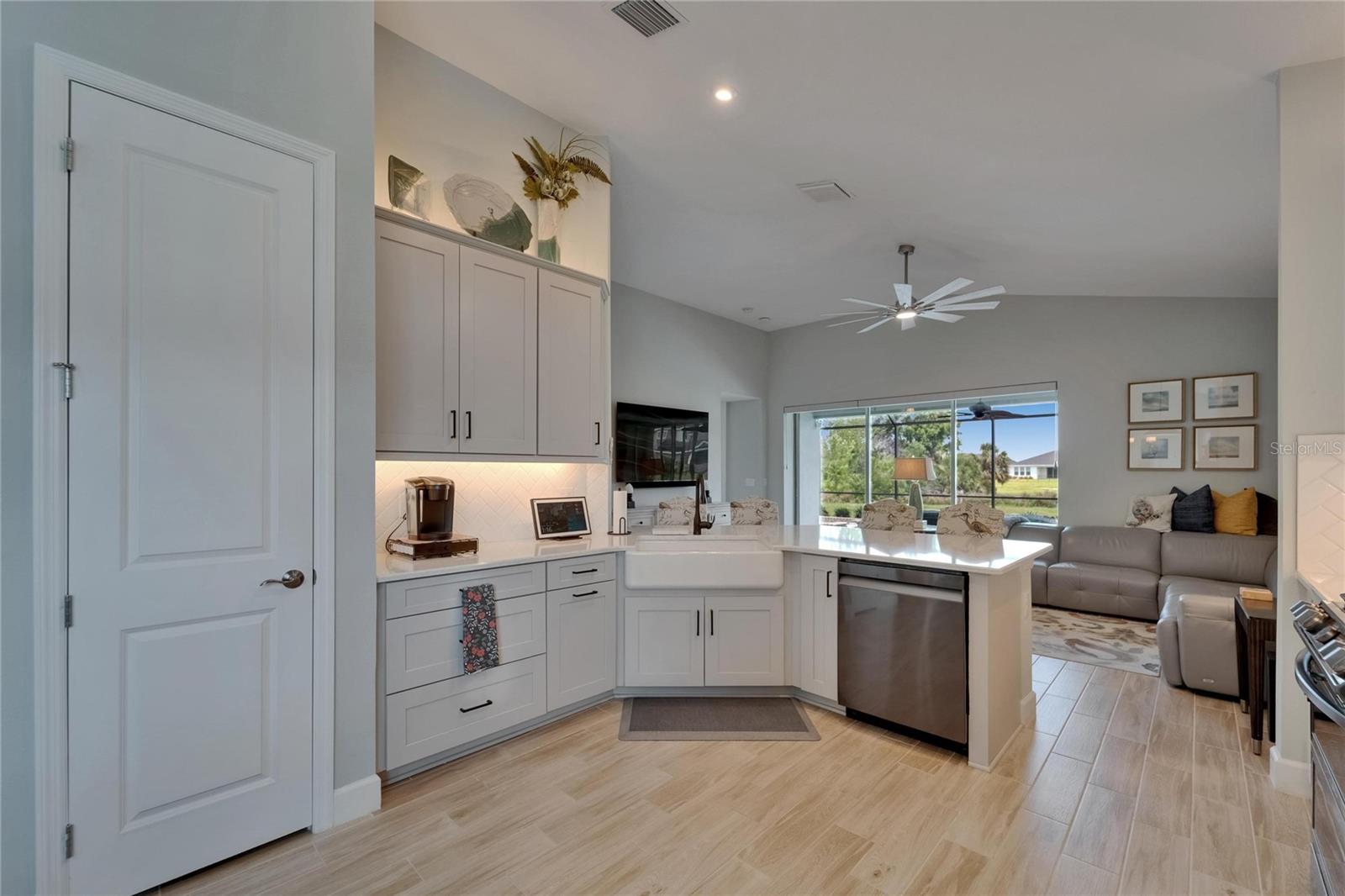 Image 13 of 60 For 5828 Clairwood Court