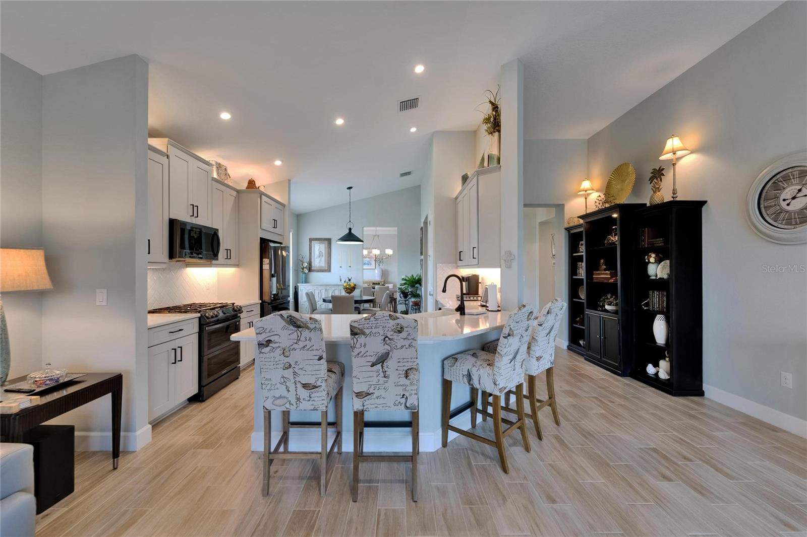 Image 20 of 60 For 5828 Clairwood Court