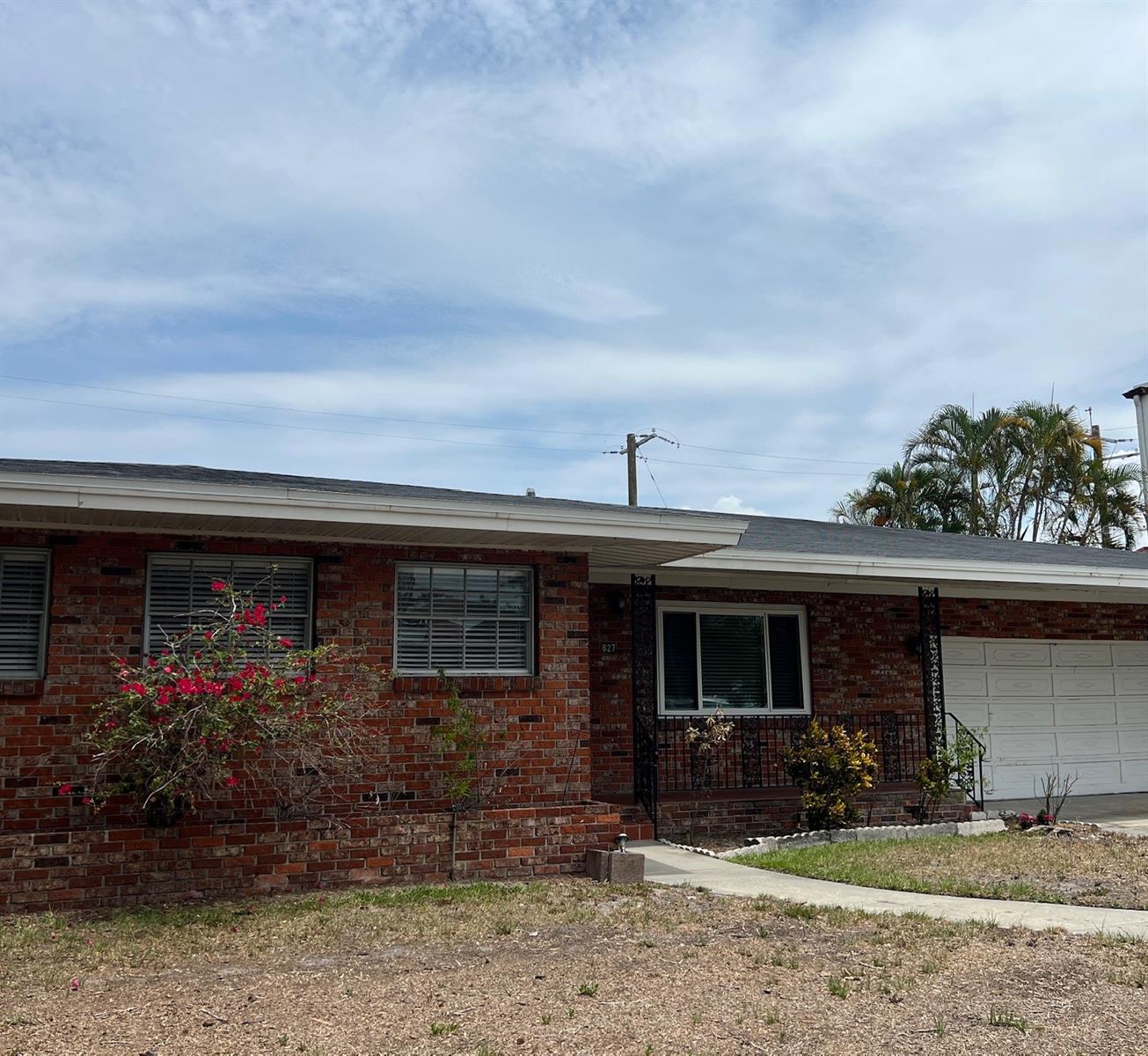 Image 2 of 24 For 627 Davis Boulevard